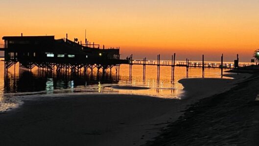 Walv From Swakopmund, approximately 40km is a port town on the Coast of Namibia, Walvis Bay. Home to Pelican Points Sand Spit and Tidal Lagoons with abundant birdlife such as Flamingos, seagull and Pelicans. The busiest town with many holiday activities is popular for its Coastal Sand Dune such as Dune 7 which mark the beginning of the Namib Desert on the east of the town.